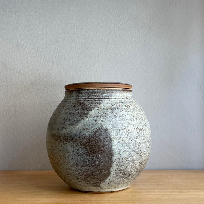 Jar with lid