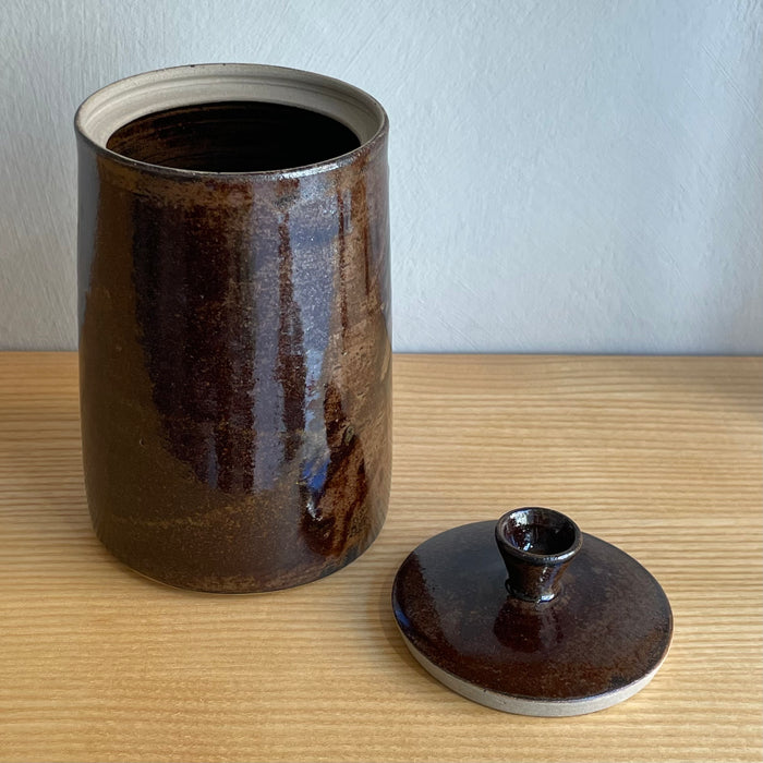 Jar with lid