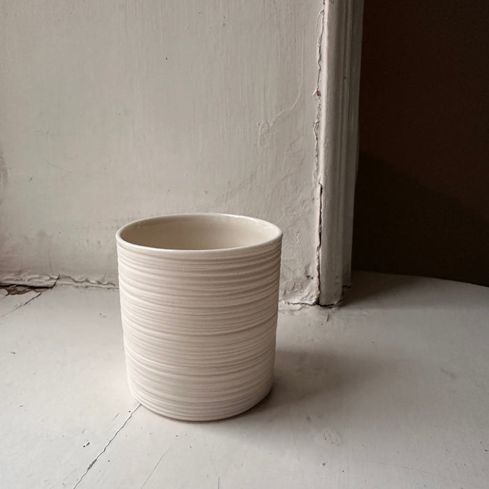Candle lantern in porcelain, narrow stripe
