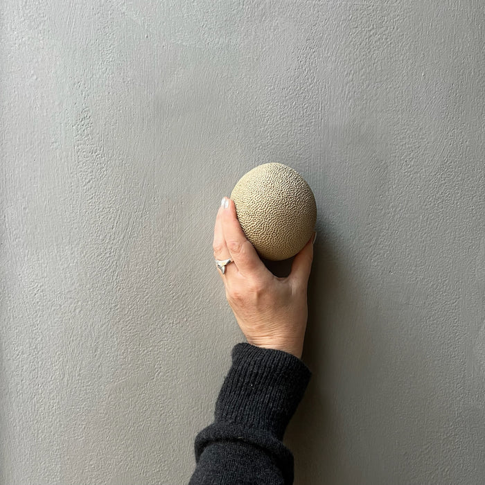 Ceramic ornament, hangble