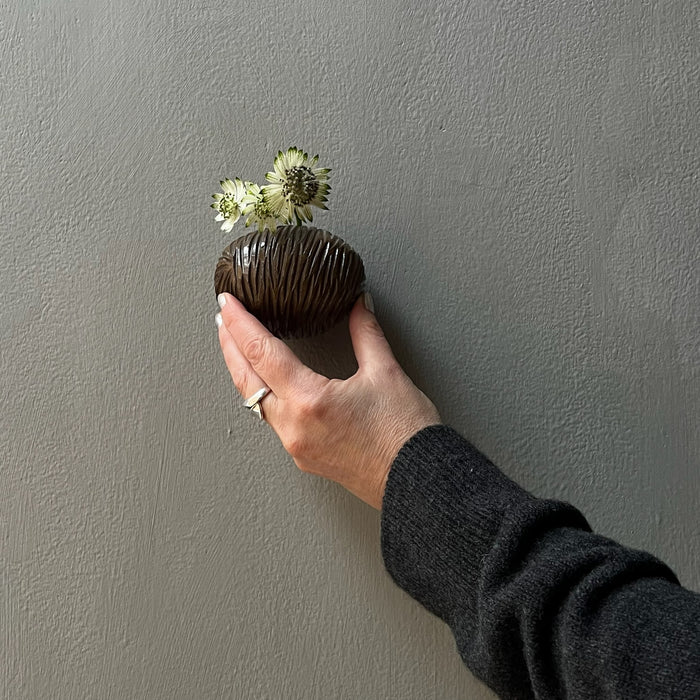 Wall hanging vase with patterns