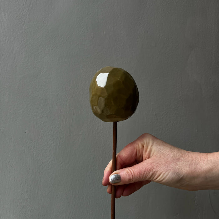 Ceramic plant ornament