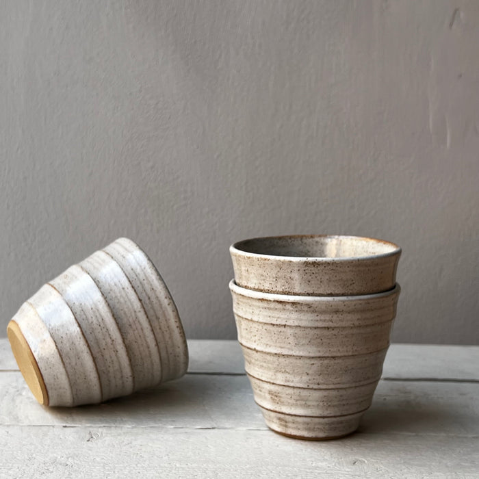 Kopp med mjuk rand, vit