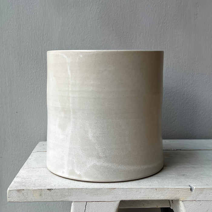 Pot, black large and small