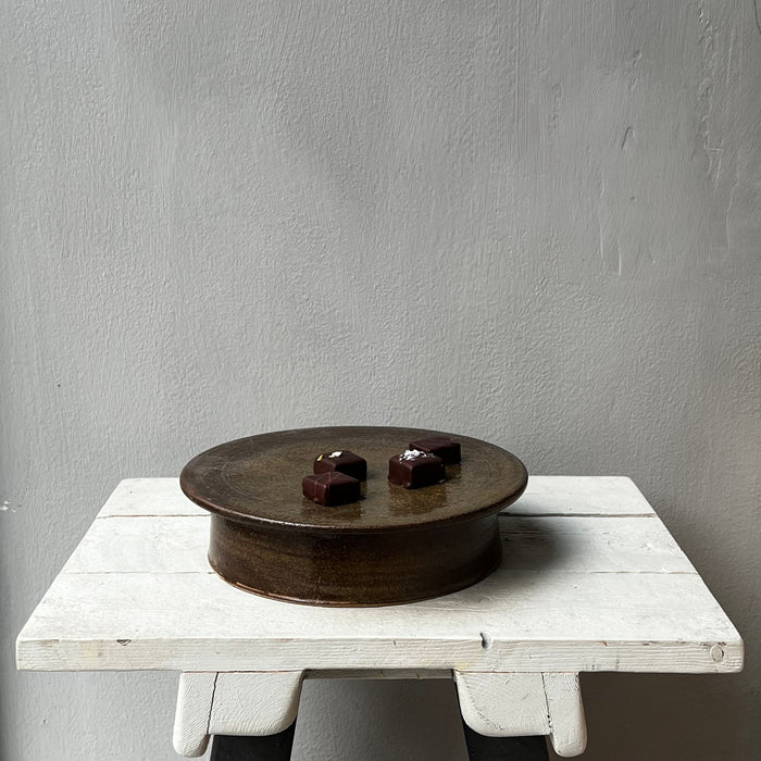 Cake stand