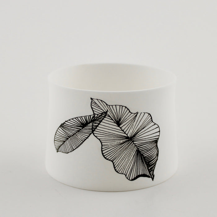 Candle lantern in bone china, "Stripy Leaf"